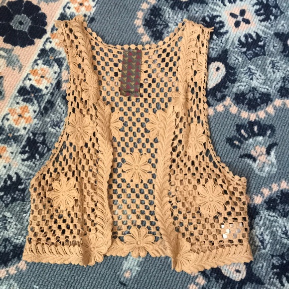 Tan lace cropped vest - Picture 1 of 1